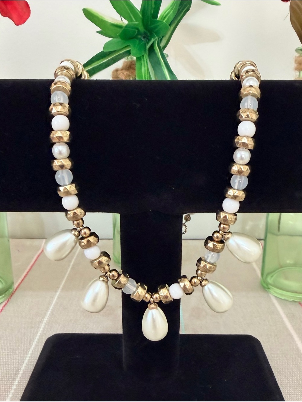 Plunder Vintage Style Teardrop Faux Pearl Necklace